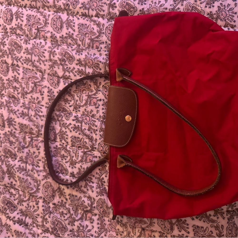 Longchamp bag in red!